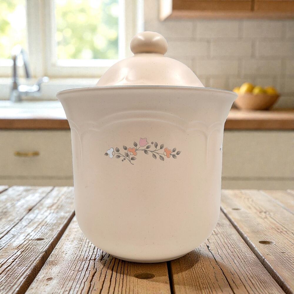 Pfaltzgraff Remembrance 1.5 Qt Canister #509 w/ Lid Vintage USA Stoneware Floral